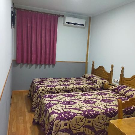 Hostal Banderas Fuensanta de Martos エクステリア 写真