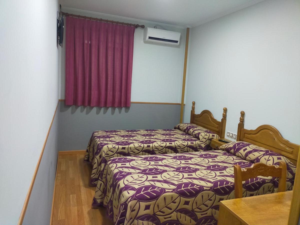 Hostal Banderas Fuensanta de Martos エクステリア 写真