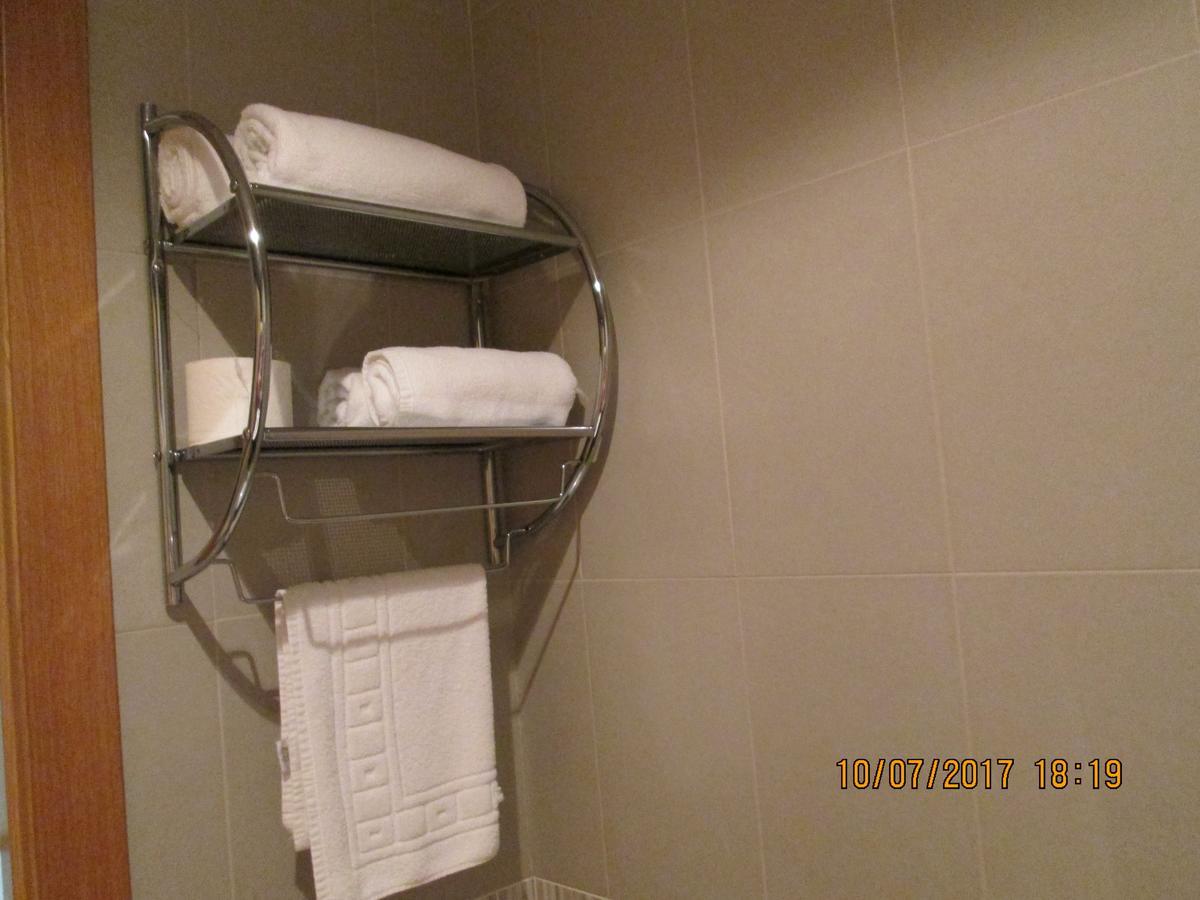 Hostal Banderas Fuensanta de Martos エクステリア 写真