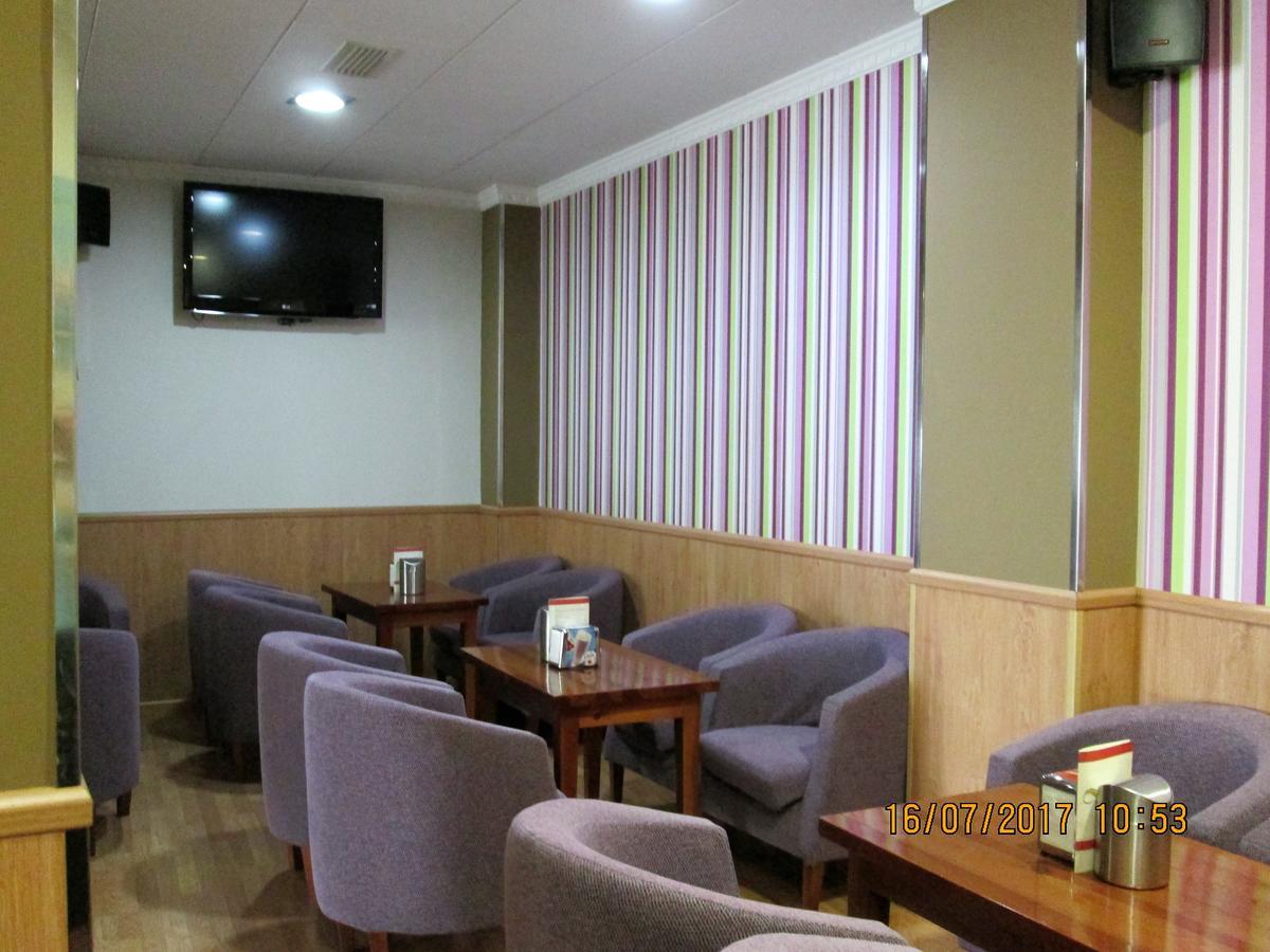 Hostal Banderas Fuensanta de Martos エクステリア 写真